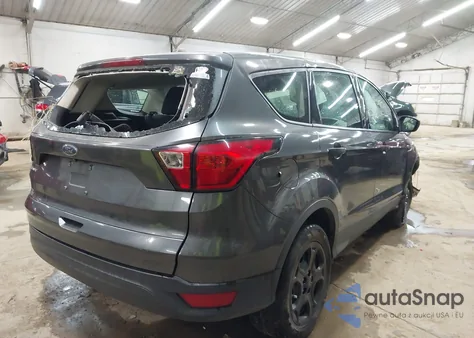 2019 Ford Escape S z USA, uszkodzony, nr VIN 1FMCU0F78KUA39545